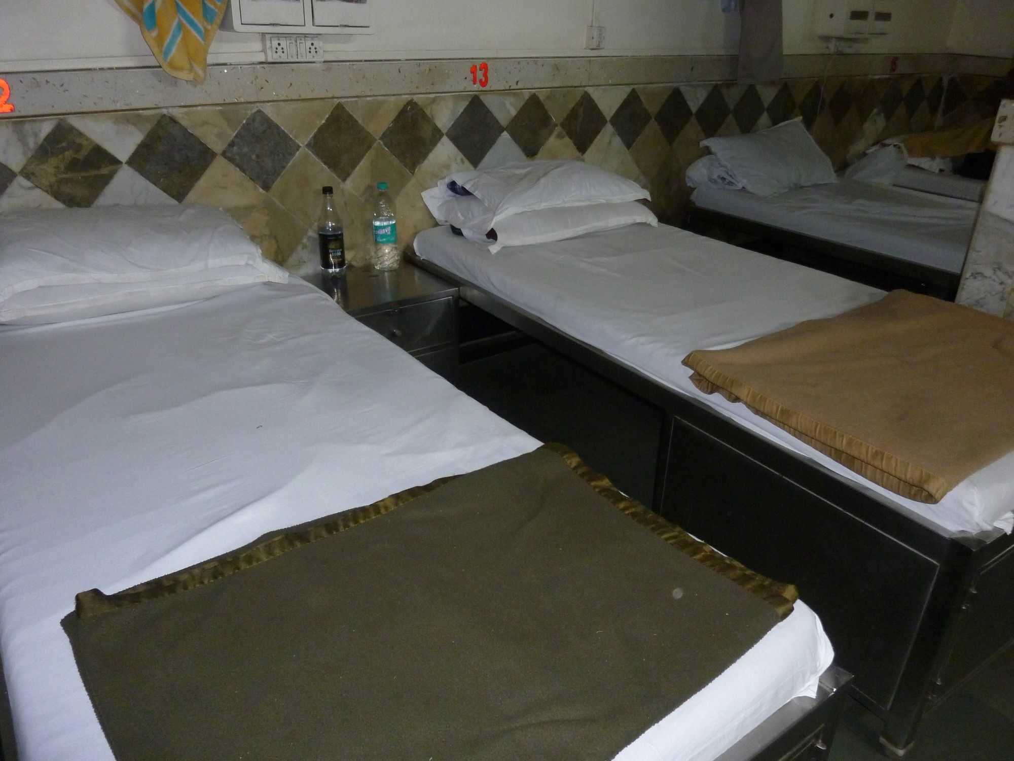 Yadgar Guest House Mumbai Eksteriør bilde